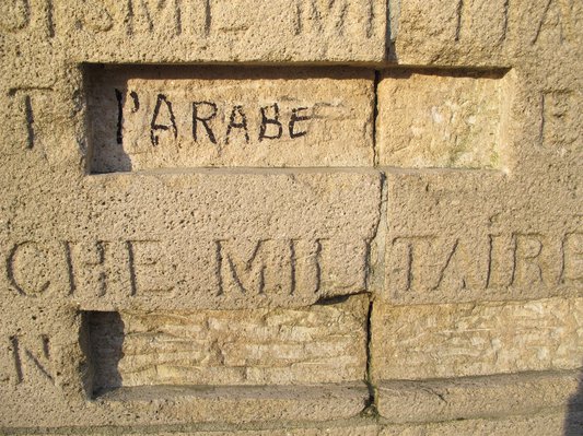 tag-esclavagisme-vandalisme